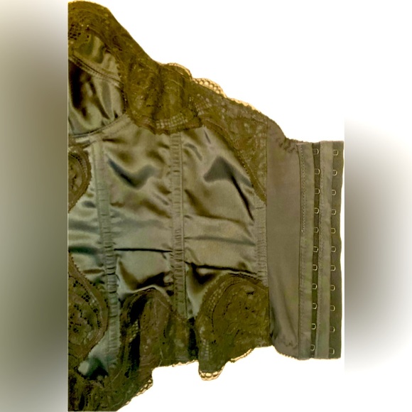 Designed by, Trashy Lingerie Los Angeles Handmade. Worn twice. 32B. Silk Lace. - Picture 2 of 6